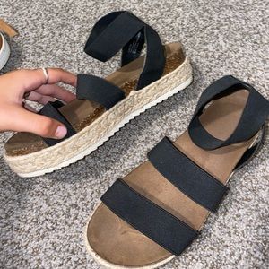 Steve Madden platform sandals